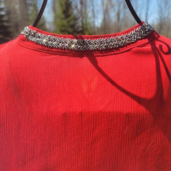 $3/33 Maurices red top, ornate collar, flounce sleeve, size L - Picture 8 of 8